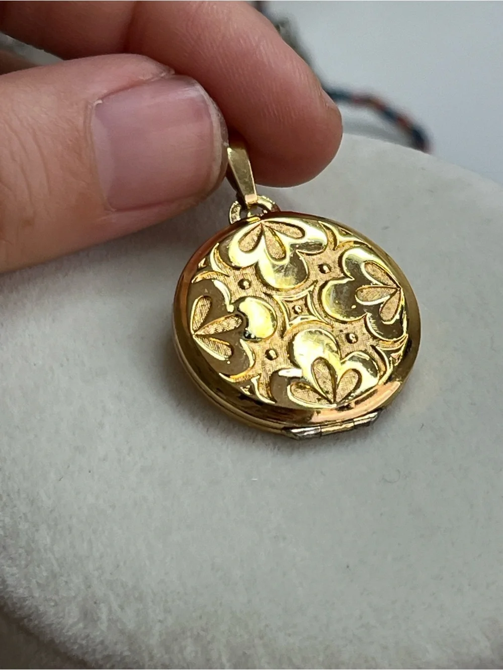Vintage Monet Flower Locket - Goldtone Charm or Pendant - Picture 2 of 6